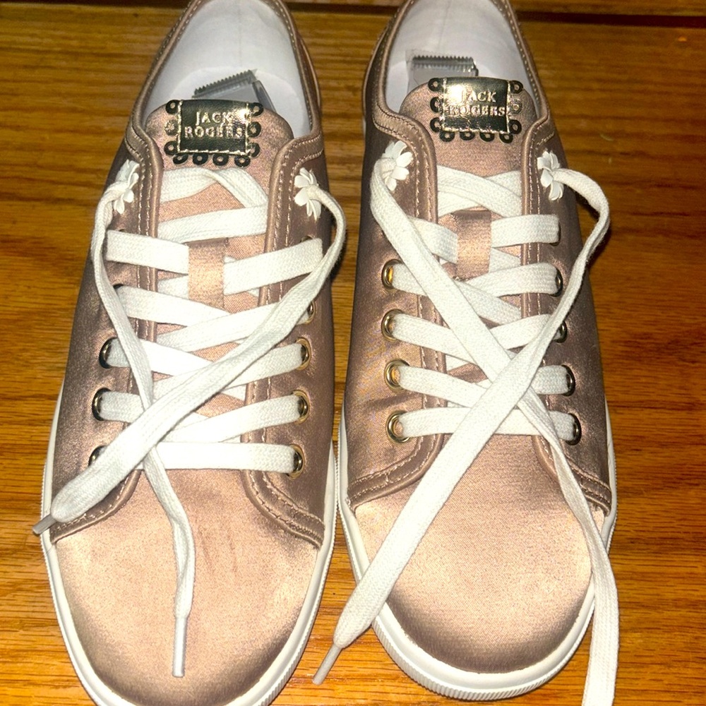 NWOT Lia satin sneakers 8 champagne Jack Rogers 💕💕💕